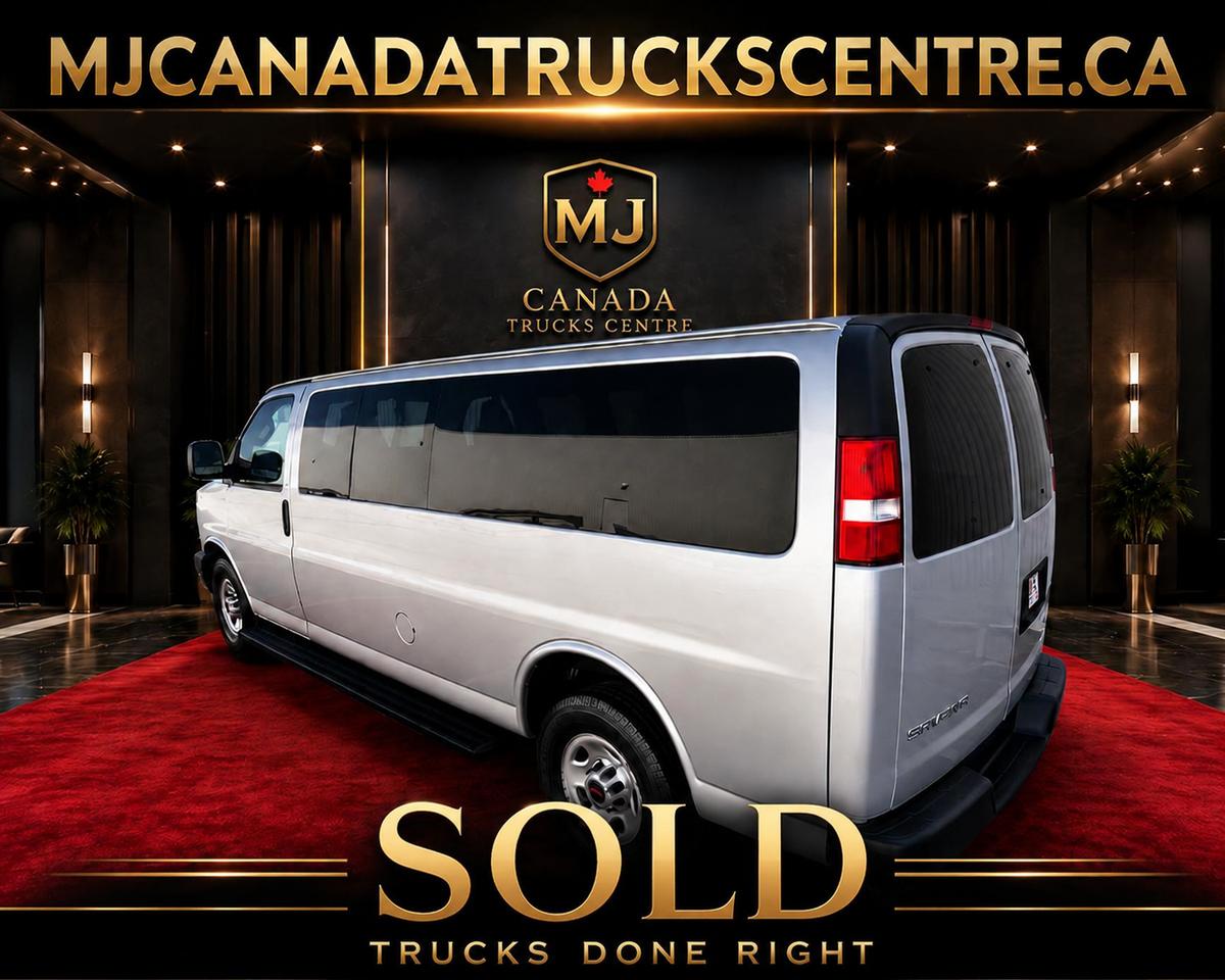 2018 GMC Savana LS 3500 - 12 Passengers 6.0 L Photo0