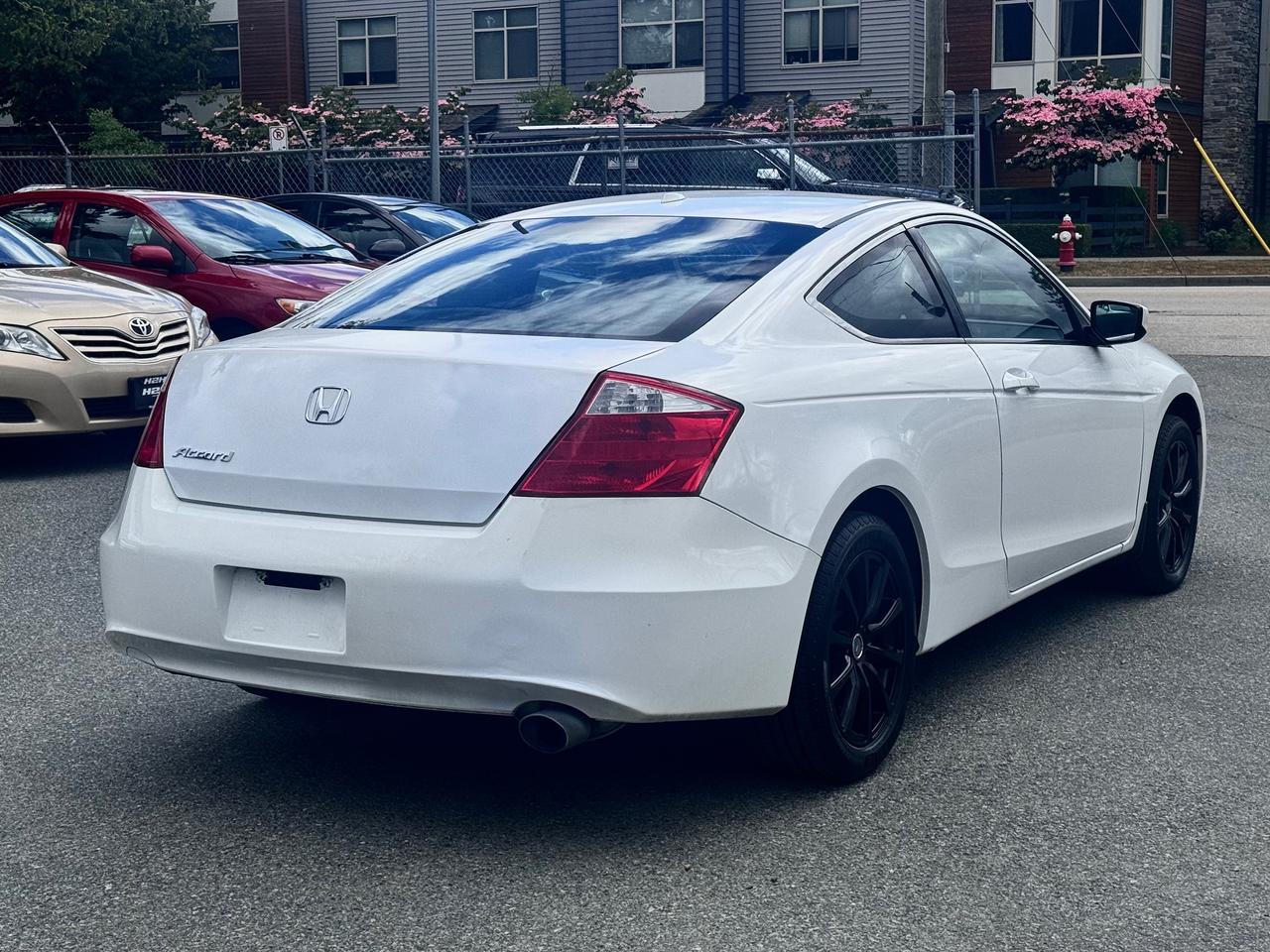 2010 Honda Accord FINANCING AVAILABLE Photo5