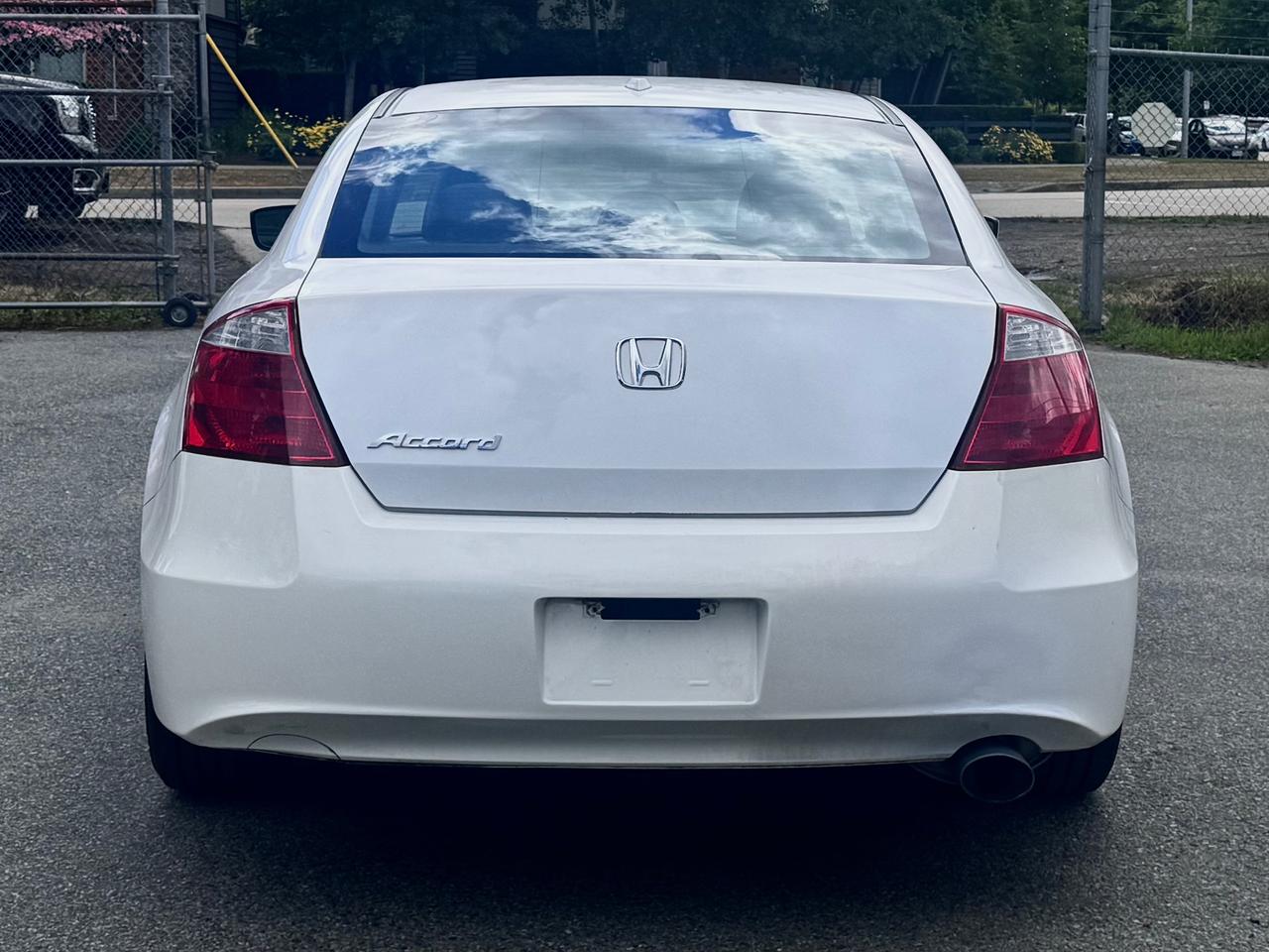 2010 Honda Accord FINANCING AVAILABLE Photo6