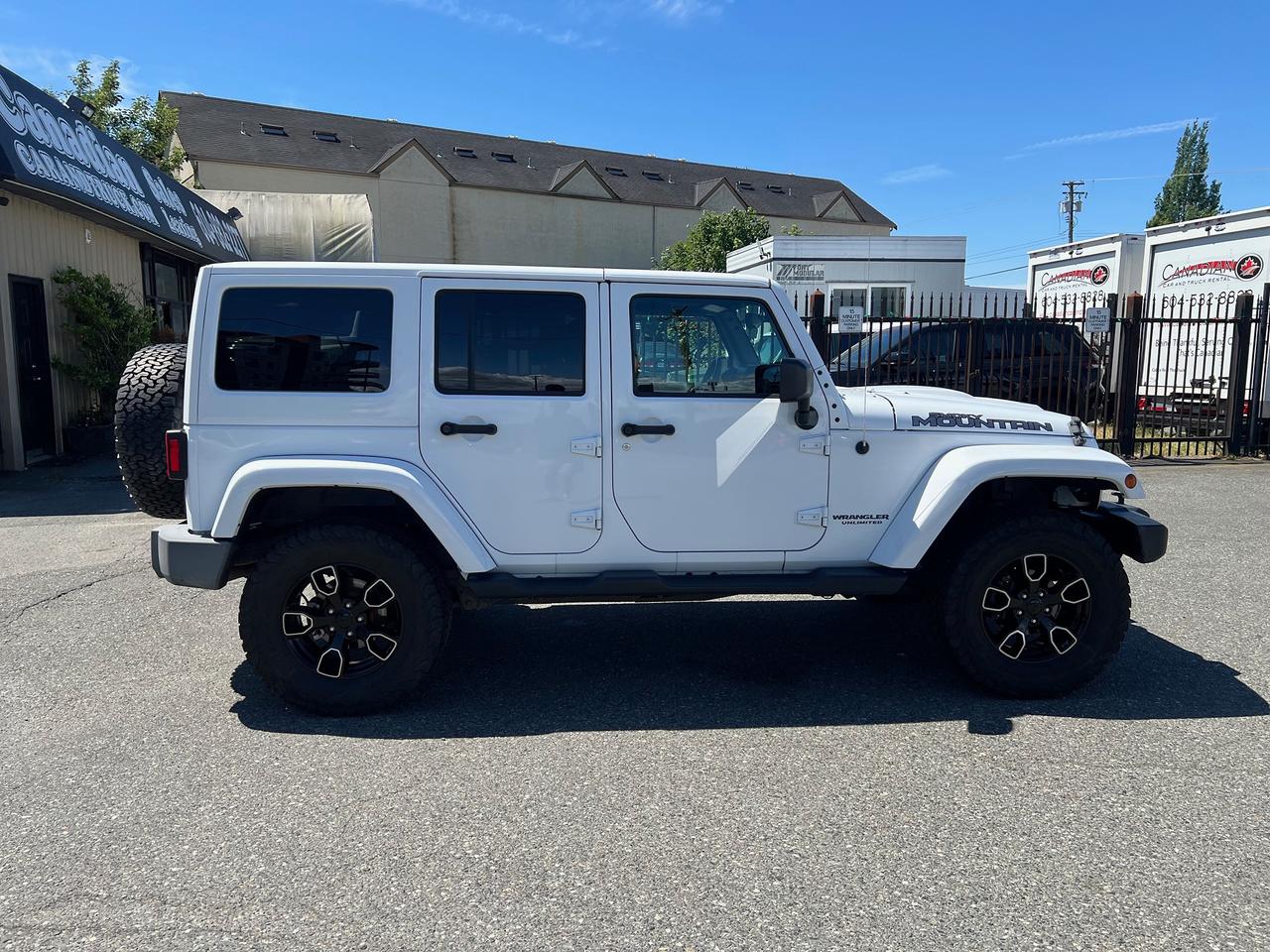 2017 Jeep Wrangler Smoky Mountain Photo25