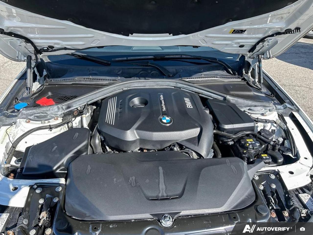 2018 BMW 330 i xDrive POWER SUNROOF | NO ACCIDNETS | NAVIGATION |  HEATE Photo