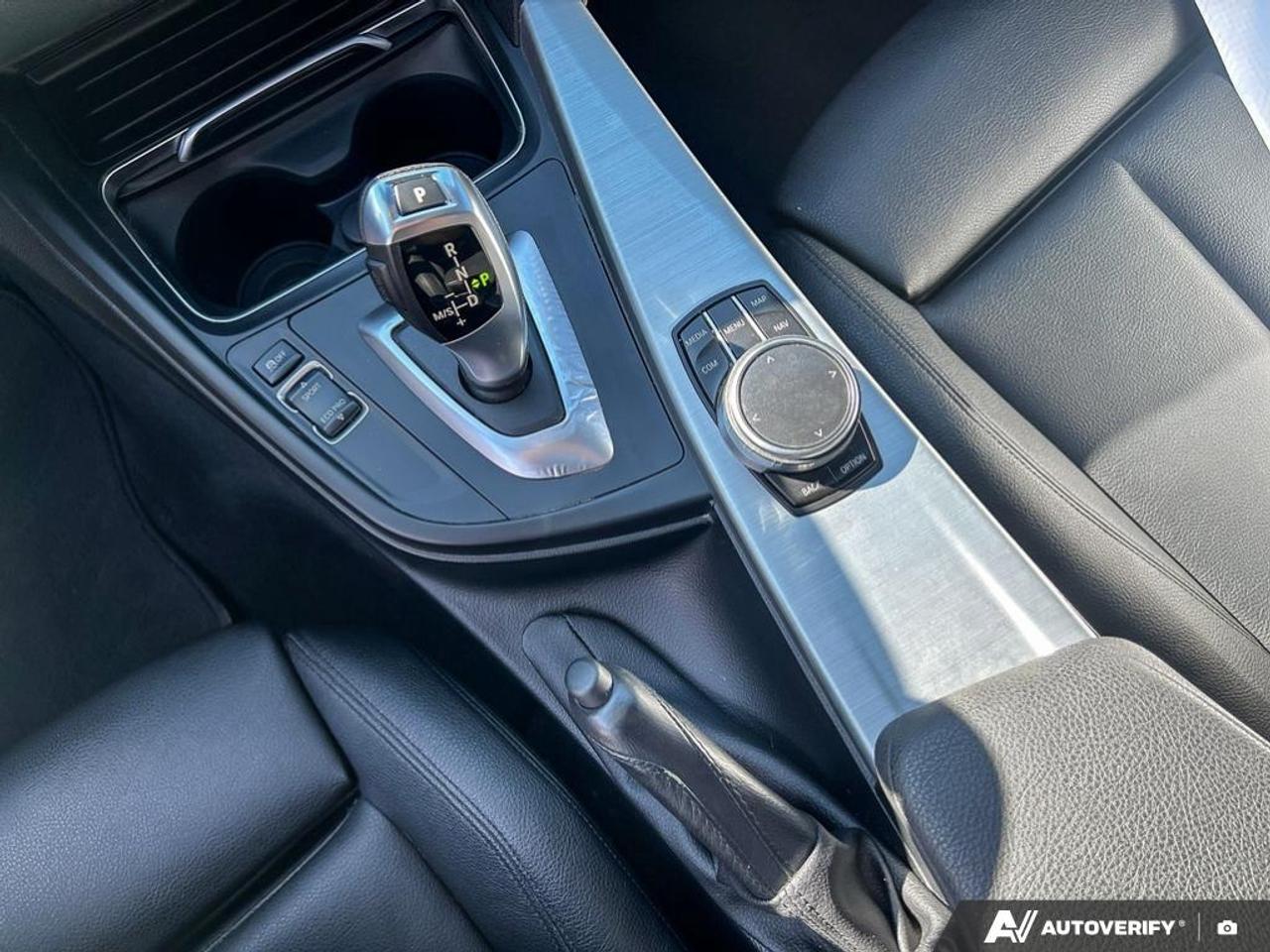2018 BMW 330 i xDrive POWER SUNROOF | NO ACCIDNETS | NAVIGATION |  HEATE Photo