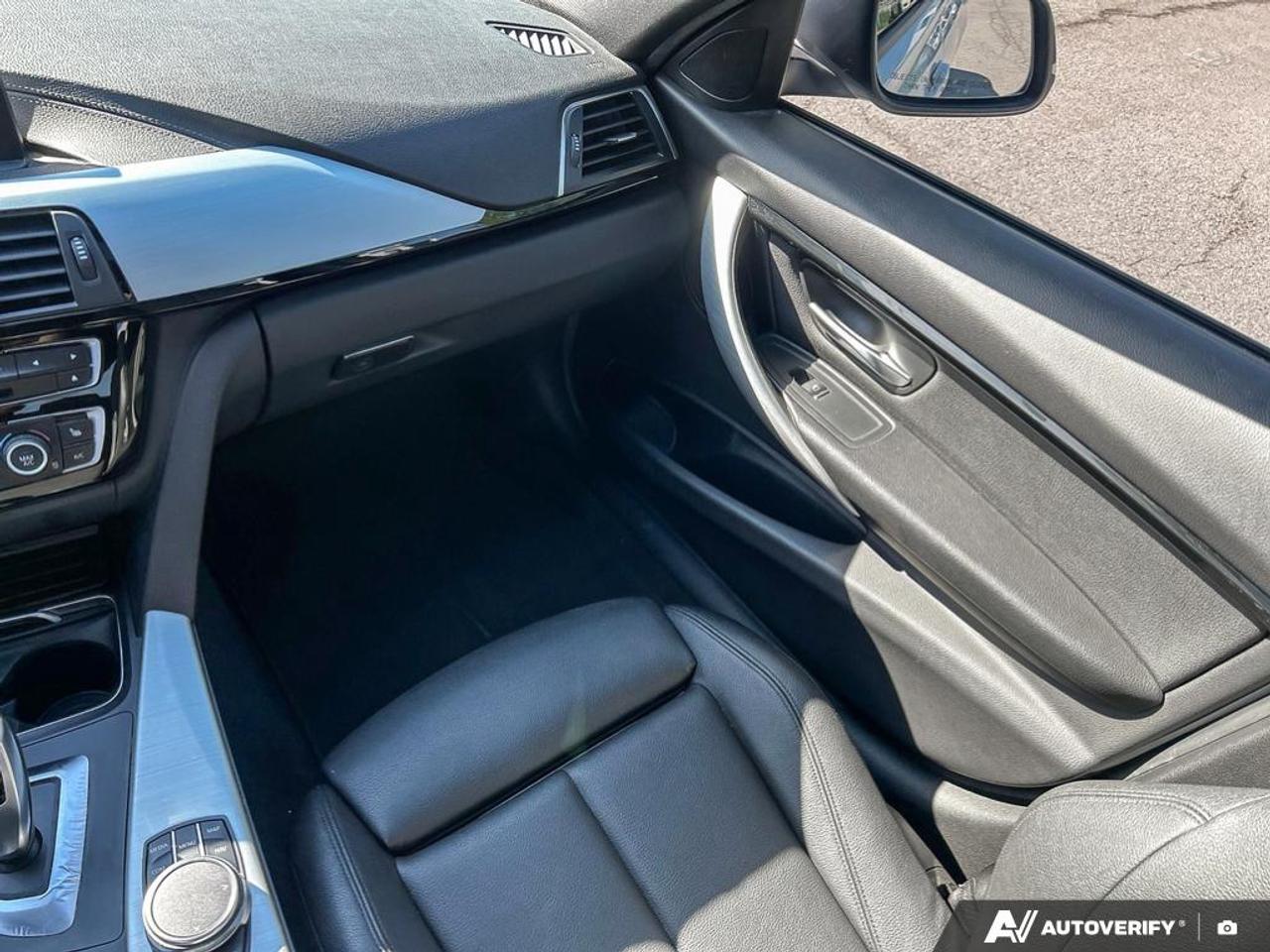 2018 BMW 330 i xDrive POWER SUNROOF | NO ACCIDNETS | NAVIGATION |  HEATE Photo