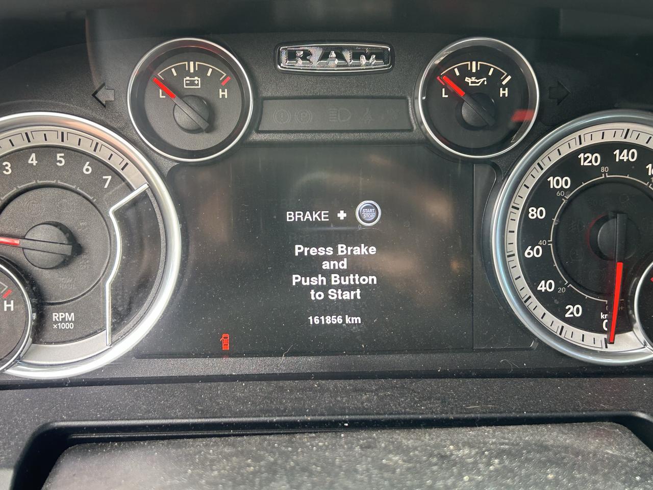 2014 RAM 1500 4WD CREW CAB 149" SPORT - Photo #14