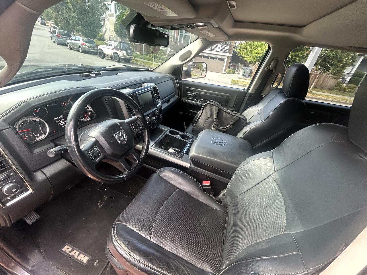 2014 RAM 1500 4WD CREW CAB 149" SPORT - Photo #10
