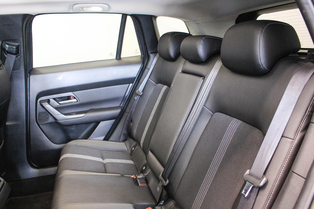 2025 Mazda CX-50 GS-L HEATED FRONT SEATS/STEERING WHEEL - LEATHERETTE UPHOLSTERY - CLEAN CARFAX Photo