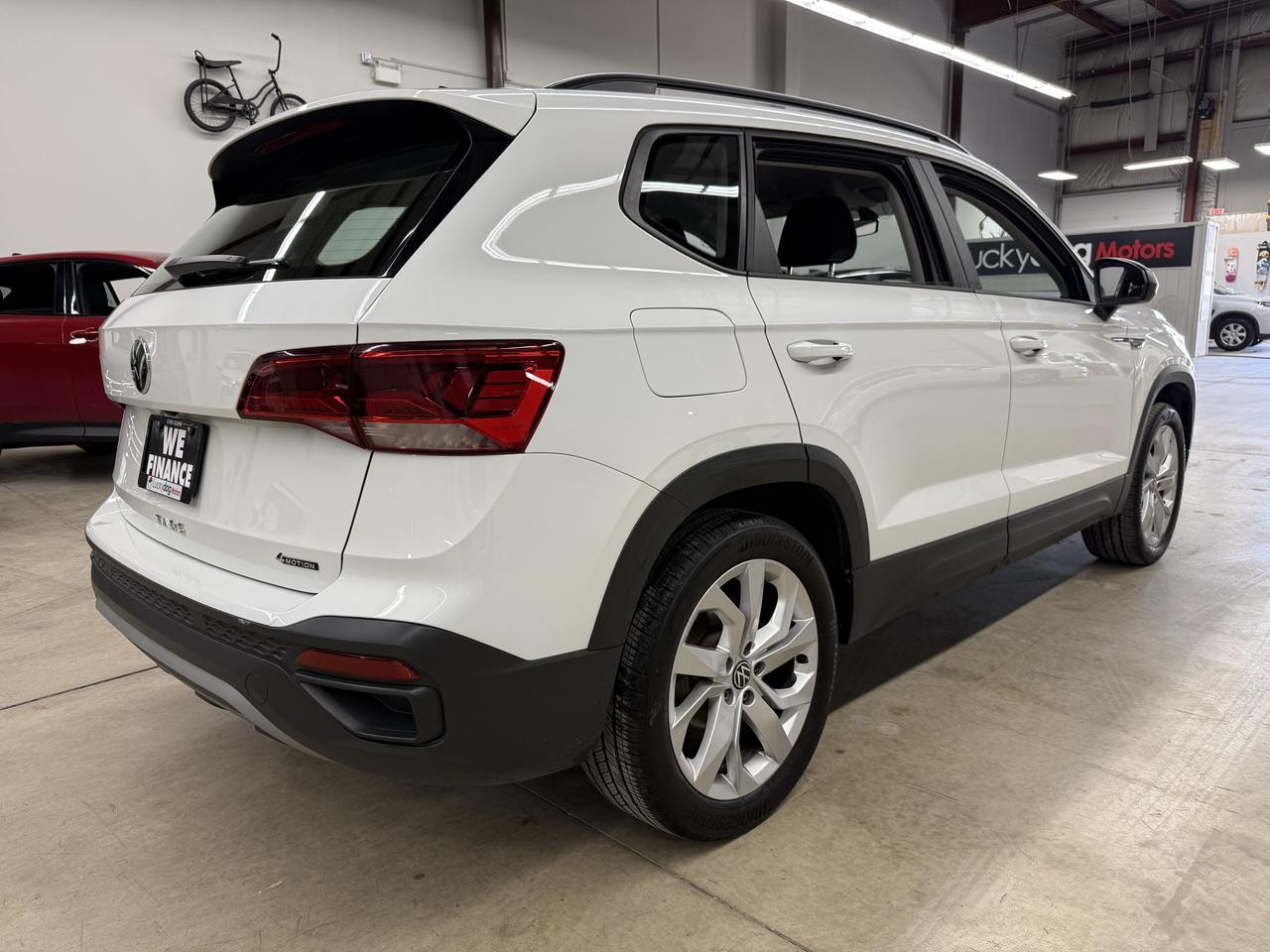 2023 Volkswagen Taos Trendline Photo