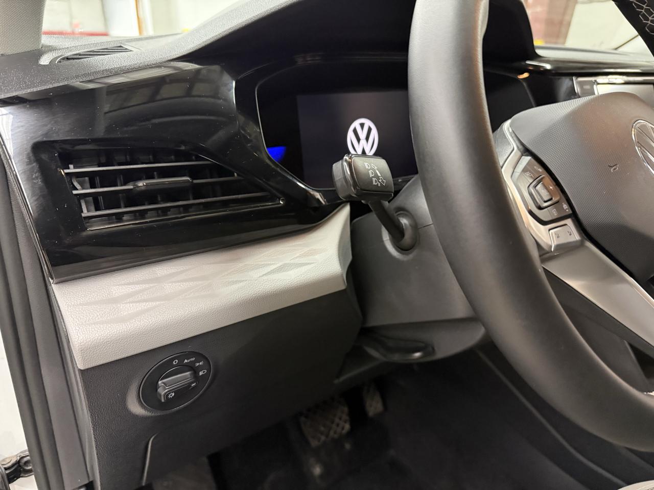 2023 Volkswagen Taos Trendline Photo