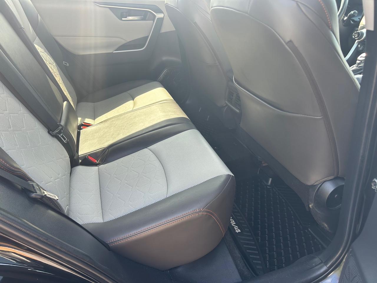 2019 Toyota RAV4 TRAIL Photo