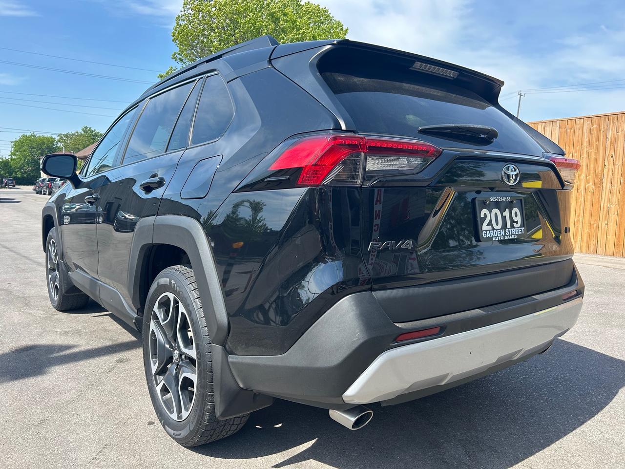 2019 Toyota RAV4 TRAIL Photo