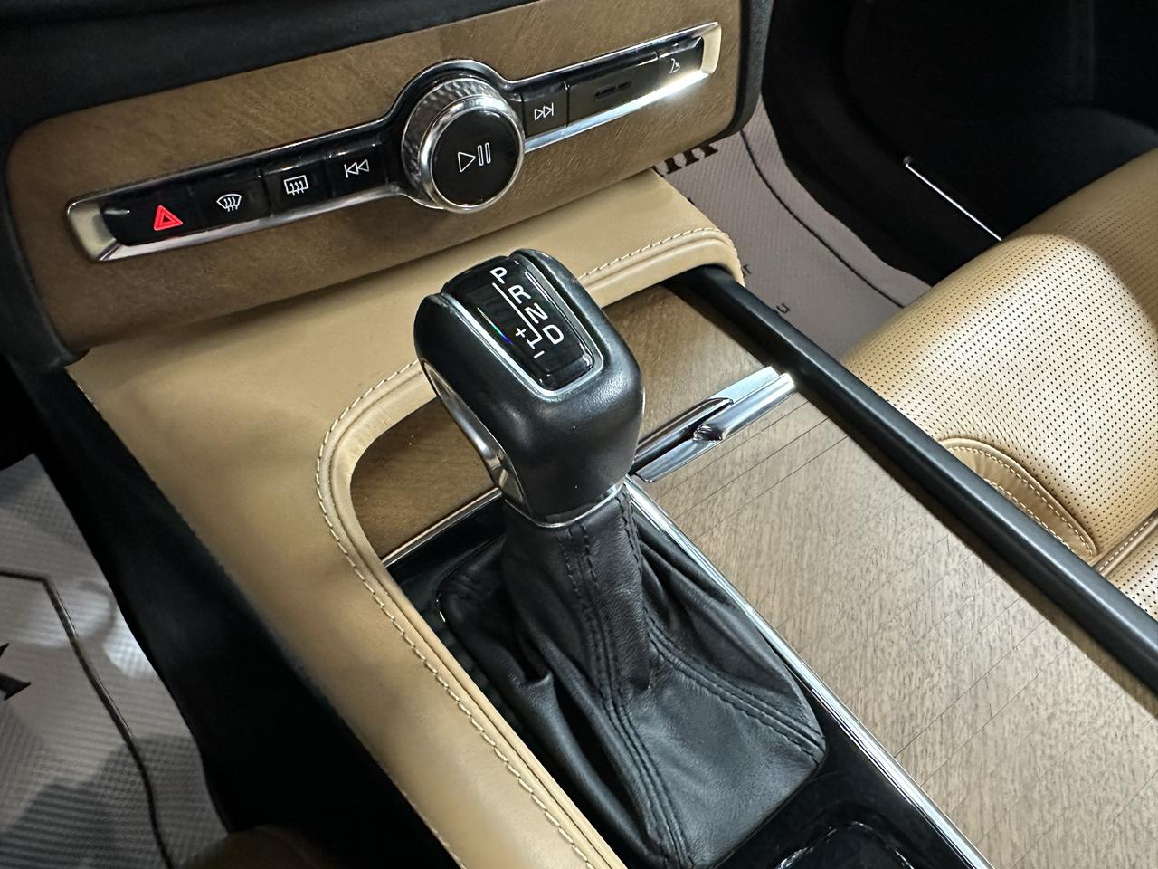 2018 Volvo XC90 Inscription Photo40