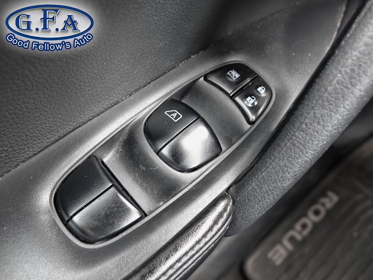 2018 Nissan Rogue S MODEL, AWD, HEATED SEATS, REARVIEW CAMERA, BLIND Photo