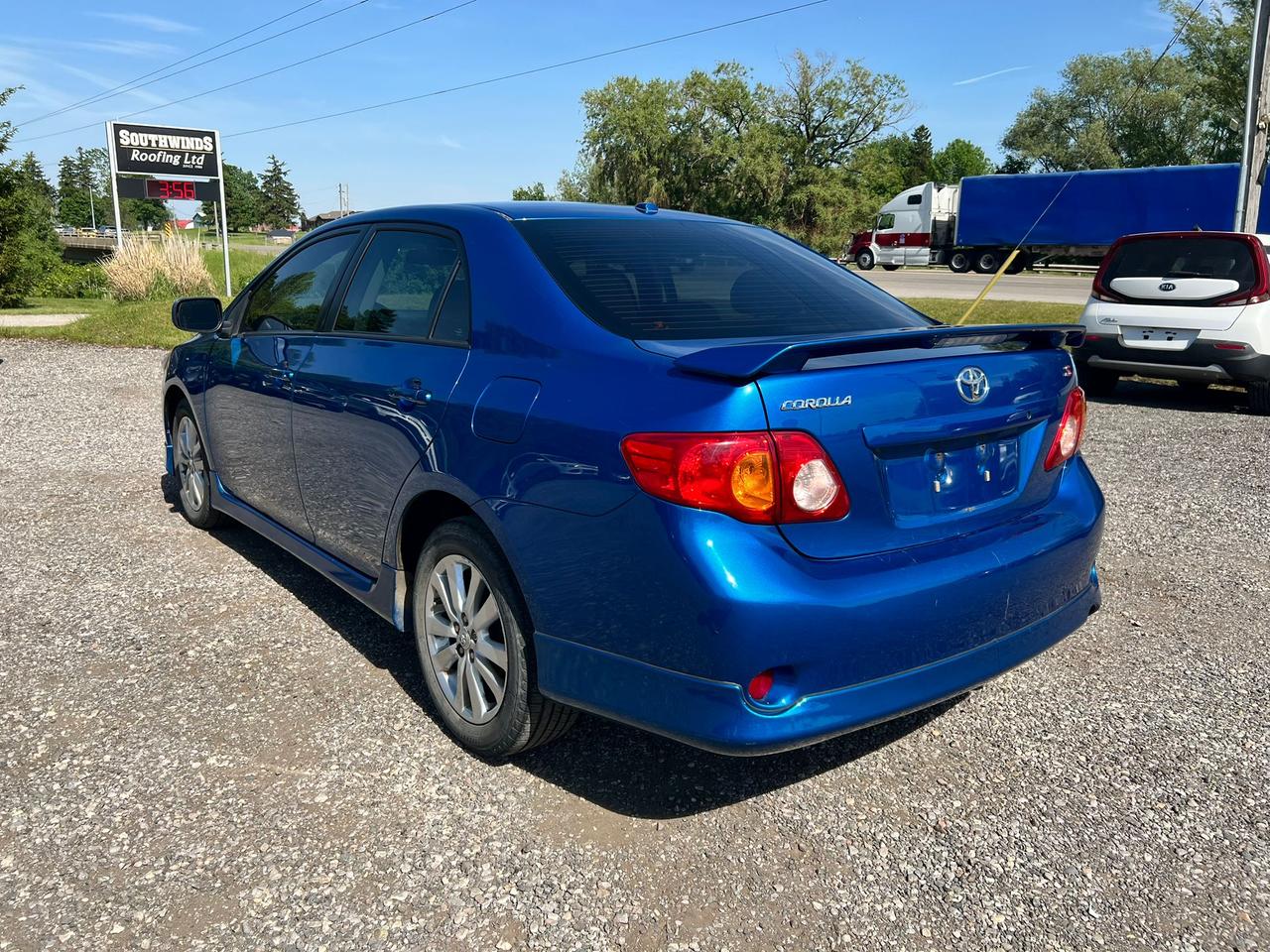 2010 Toyota Corolla 4dr Sdn Man S Manual CERTIFIED Photo