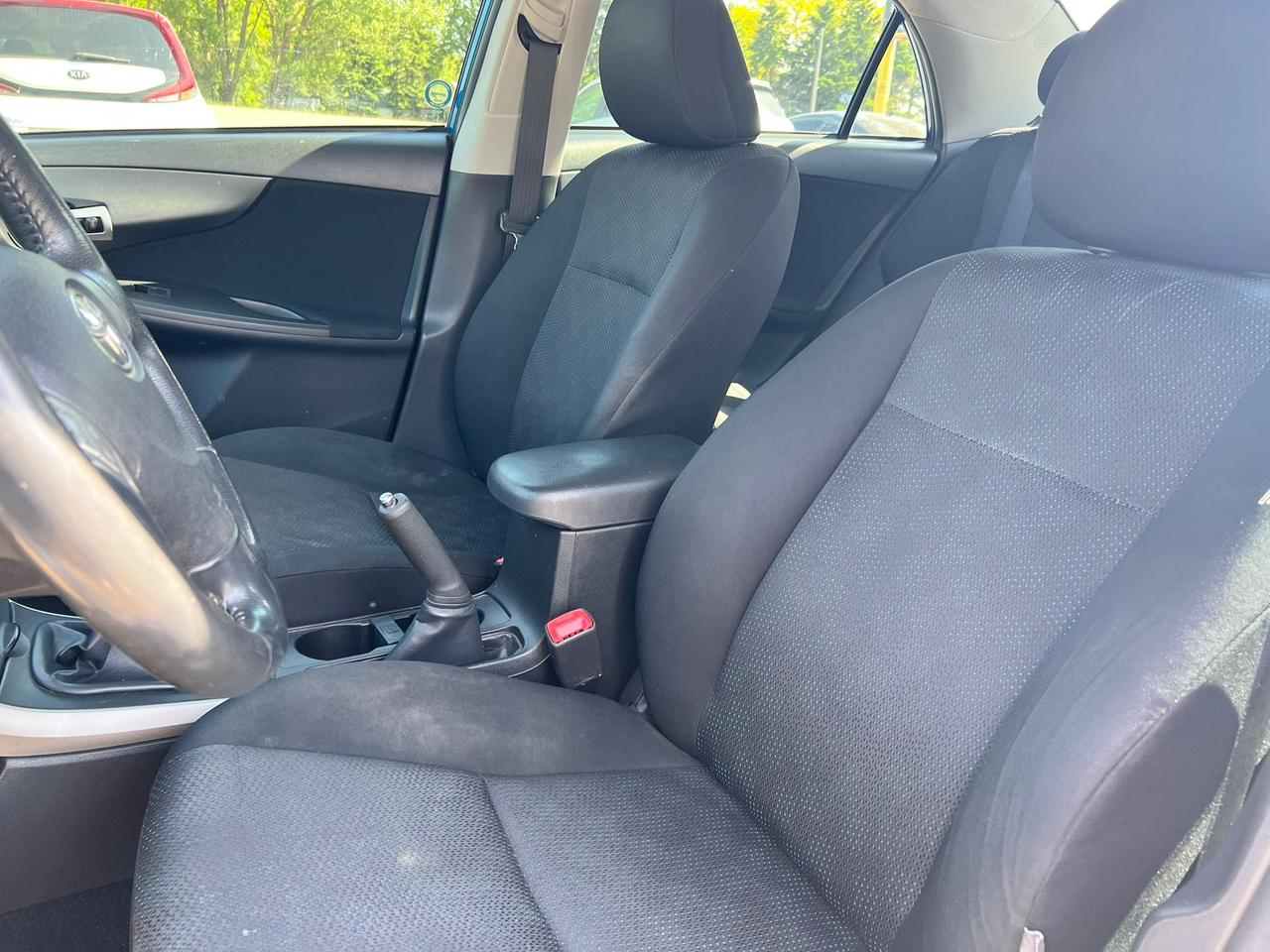 2010 Toyota Corolla 4dr Sdn Man S Manual CERTIFIED Photo