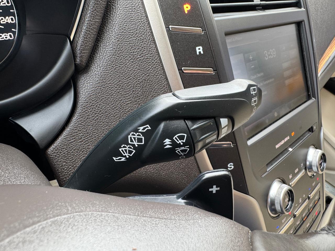 2015 Lincoln MKC AWD+LEATHER+ROOF+SUPER CLEAN Photo