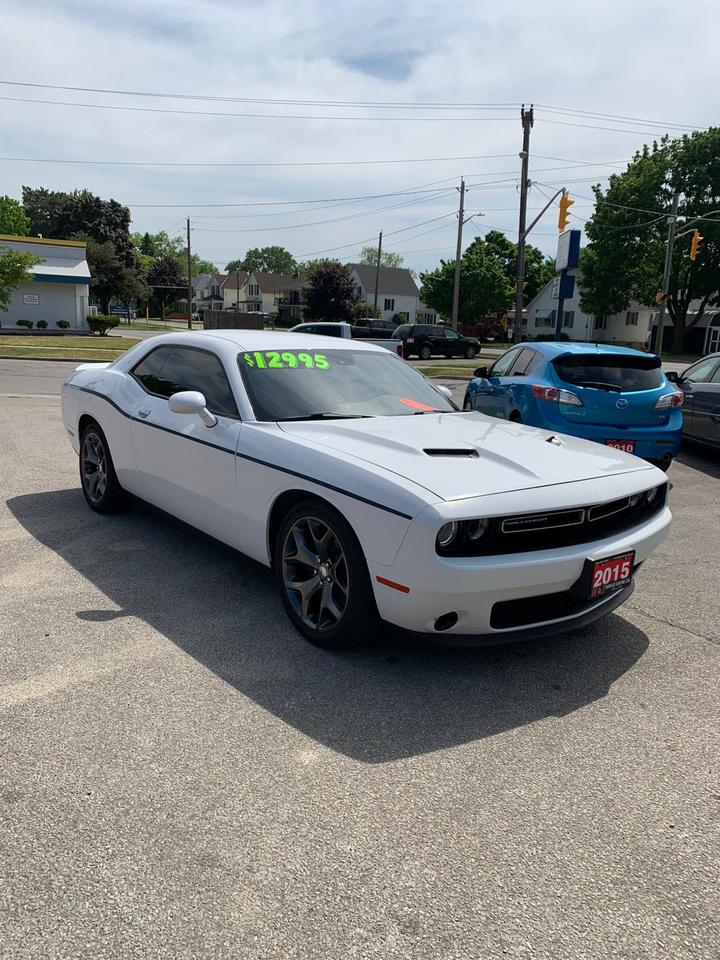 2015 Dodge Challenger 2dr Cpe Photo0