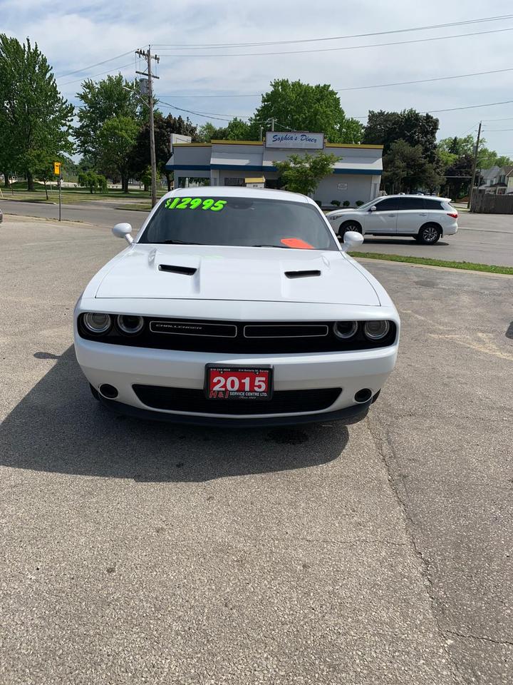 2015 Dodge Challenger 2dr Cpe Photo