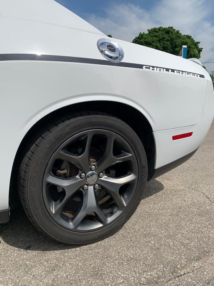 2015 Dodge Challenger 2dr Cpe Photo