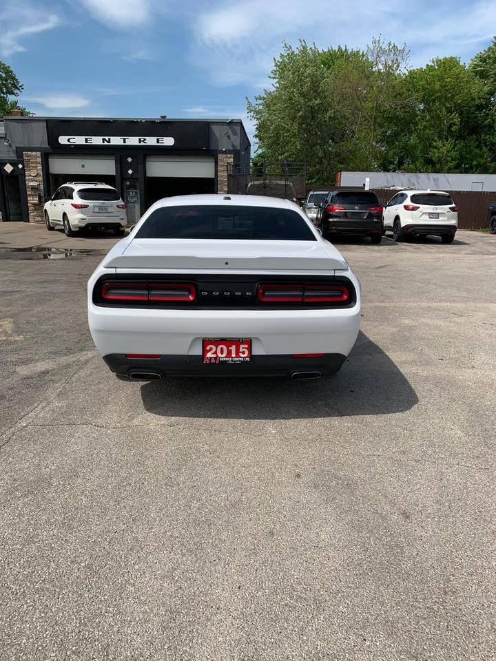 2015 Dodge Challenger 2dr Cpe Photo