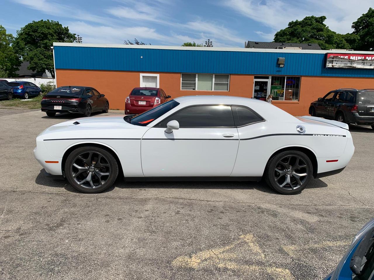 2015 Dodge Challenger 2dr Cpe Photo3