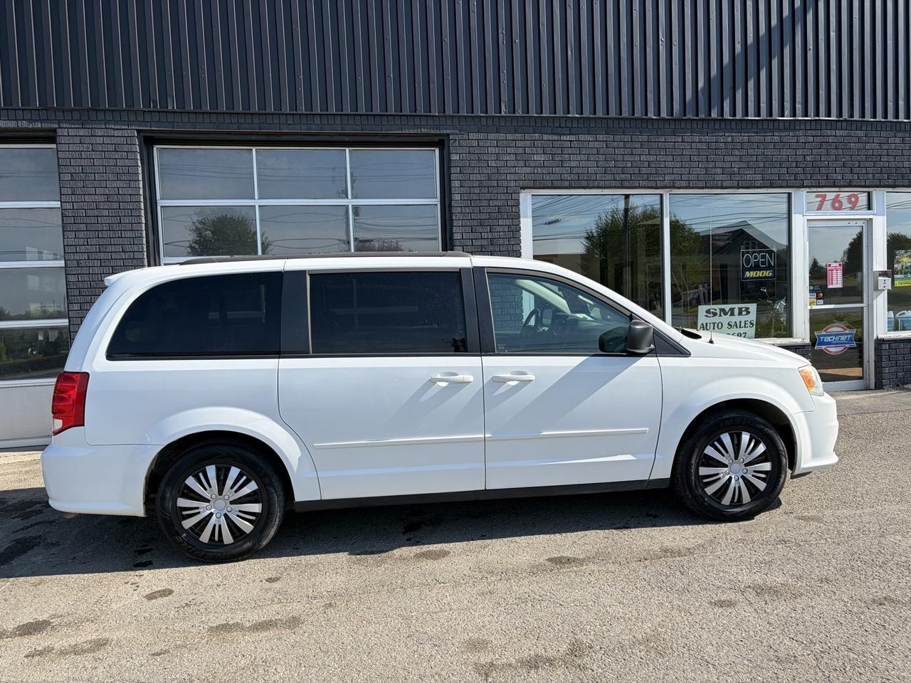 2016 Dodge Grand Caravan SE - Photo #1