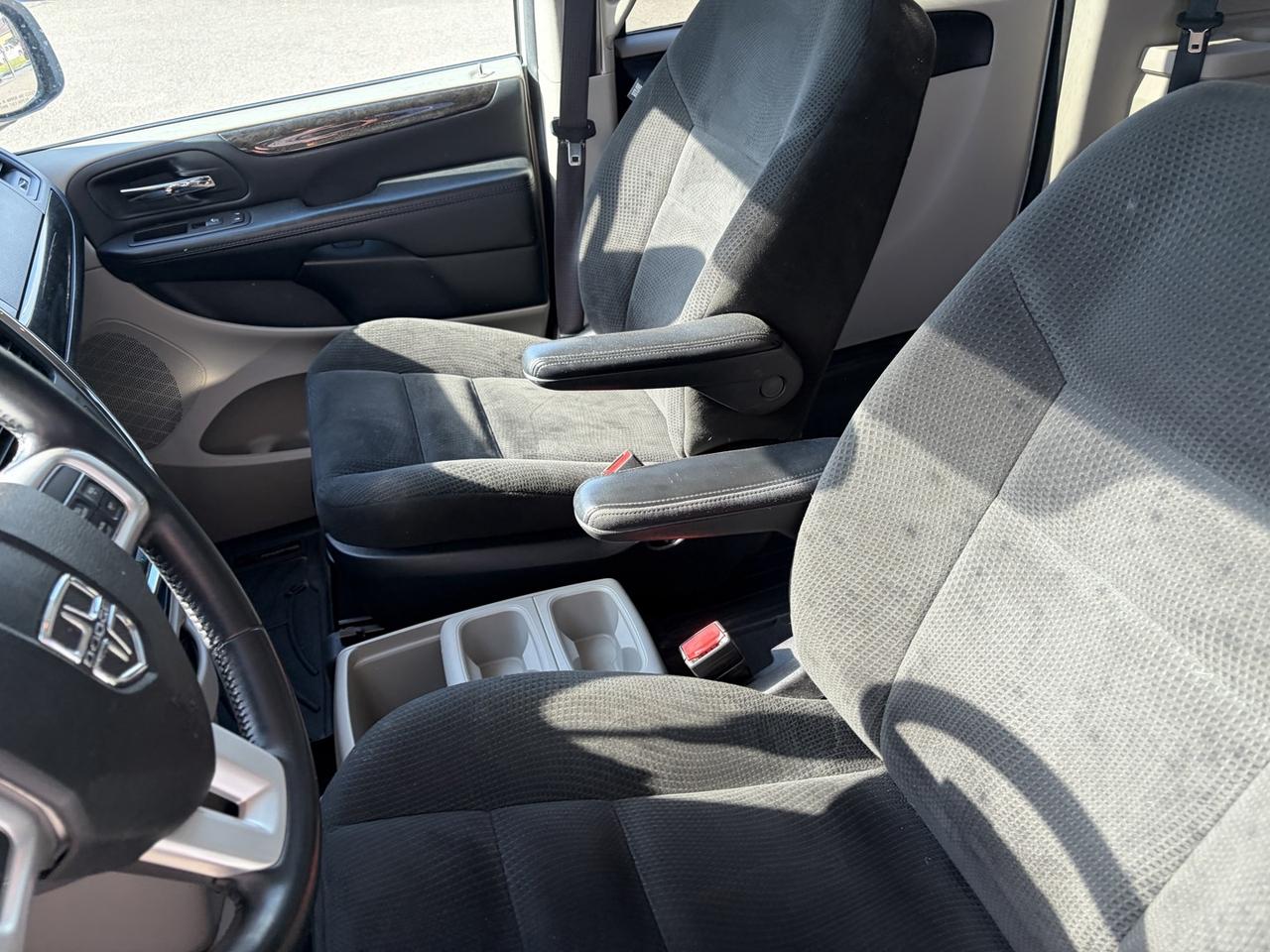 2016 Dodge Grand Caravan SE Photo
