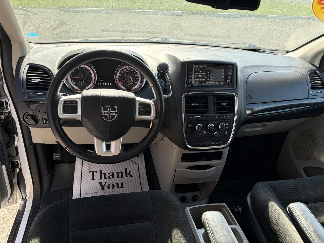 2016 Dodge Grand Caravan SE Photo