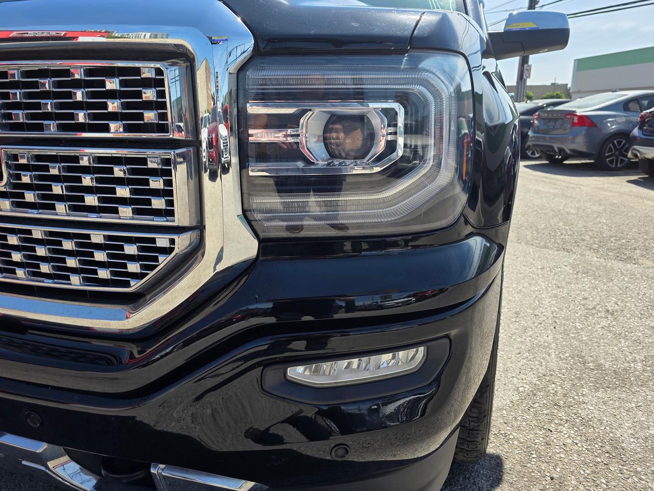 2018 GMC Sierra 1500 Denali Crew Cab 4WD Photo