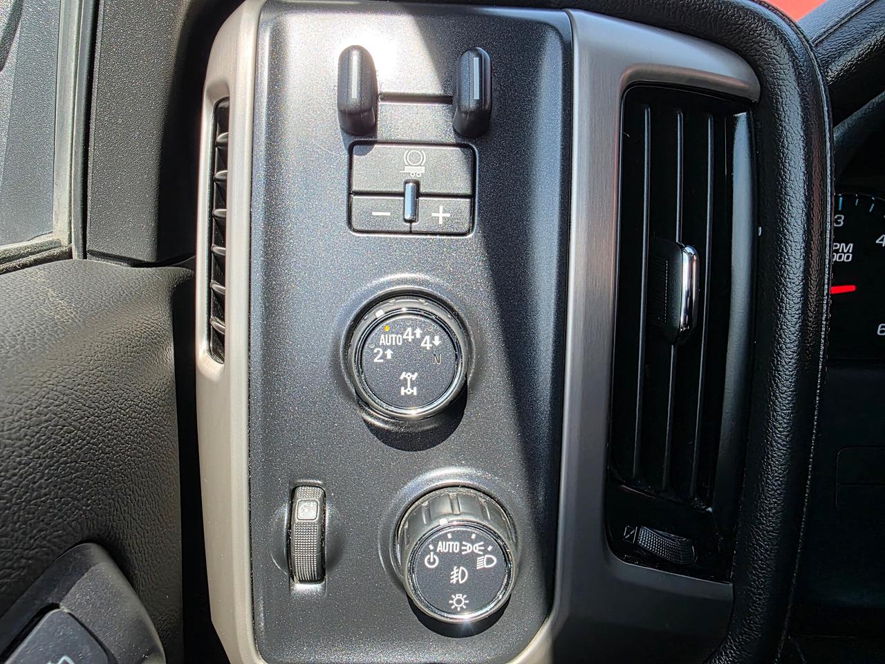 2018 GMC Sierra 1500 Denali Crew Cab 4WD Photo