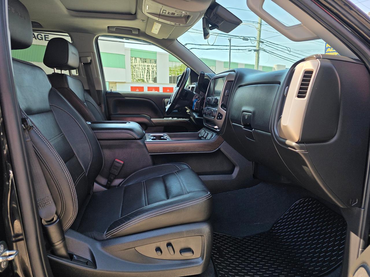 2018 GMC Sierra 1500 Denali Crew Cab 4WD Photo
