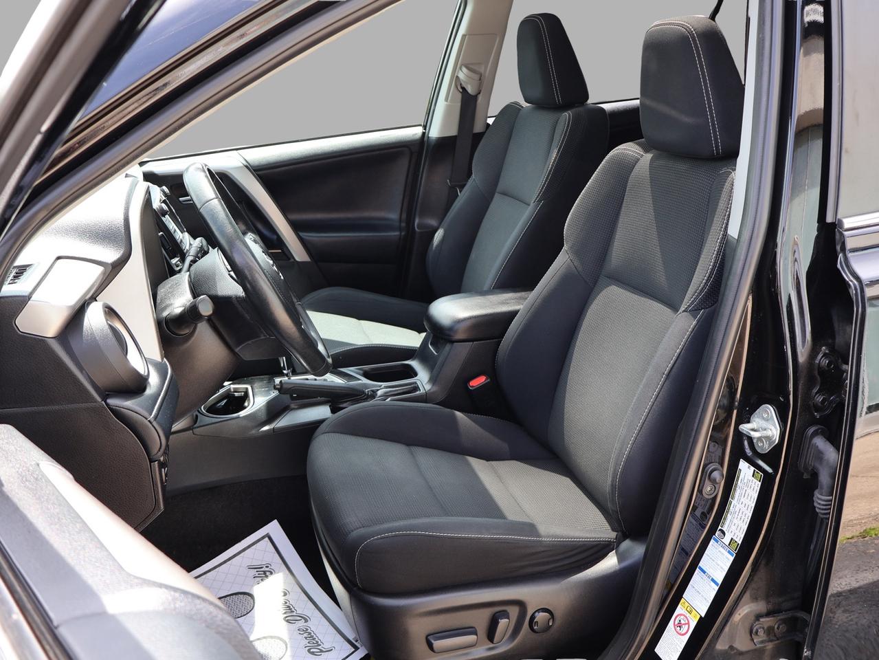 2018 Toyota RAV4 XLE AWD CERTIFIED *ACCIDENT FREE* CAMERA BLUETOOTH HEATED SEATS SUNROOF CRUISE ALLOYS Photo