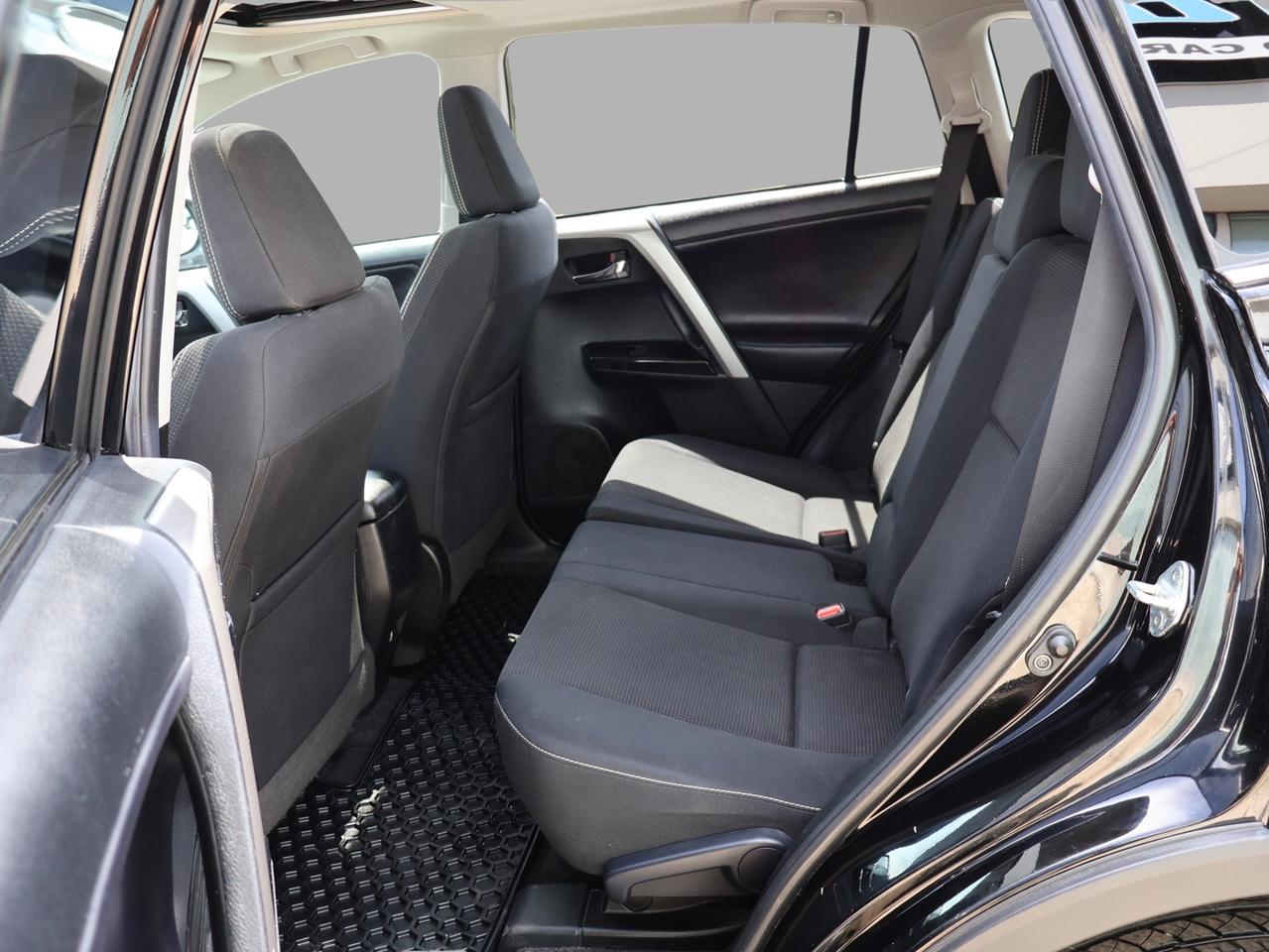 2018 Toyota RAV4 XLE AWD CERTIFIED *ACCIDENT FREE* CAMERA BLUETOOTH HEATED SEATS SUNROOF CRUISE ALLOYS Photo