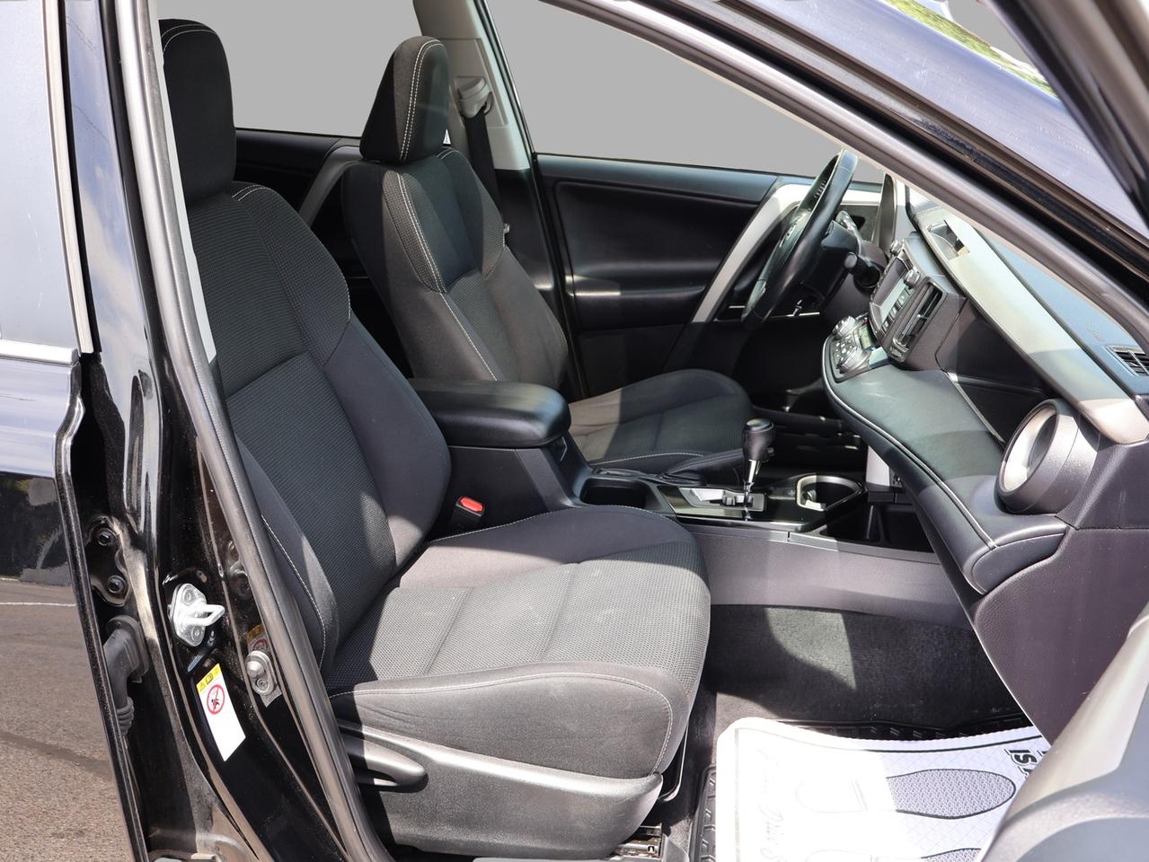 2018 Toyota RAV4 XLE AWD CERTIFIED *ACCIDENT FREE* CAMERA BLUETOOTH HEATED SEATS SUNROOF CRUISE ALLOYS Photo