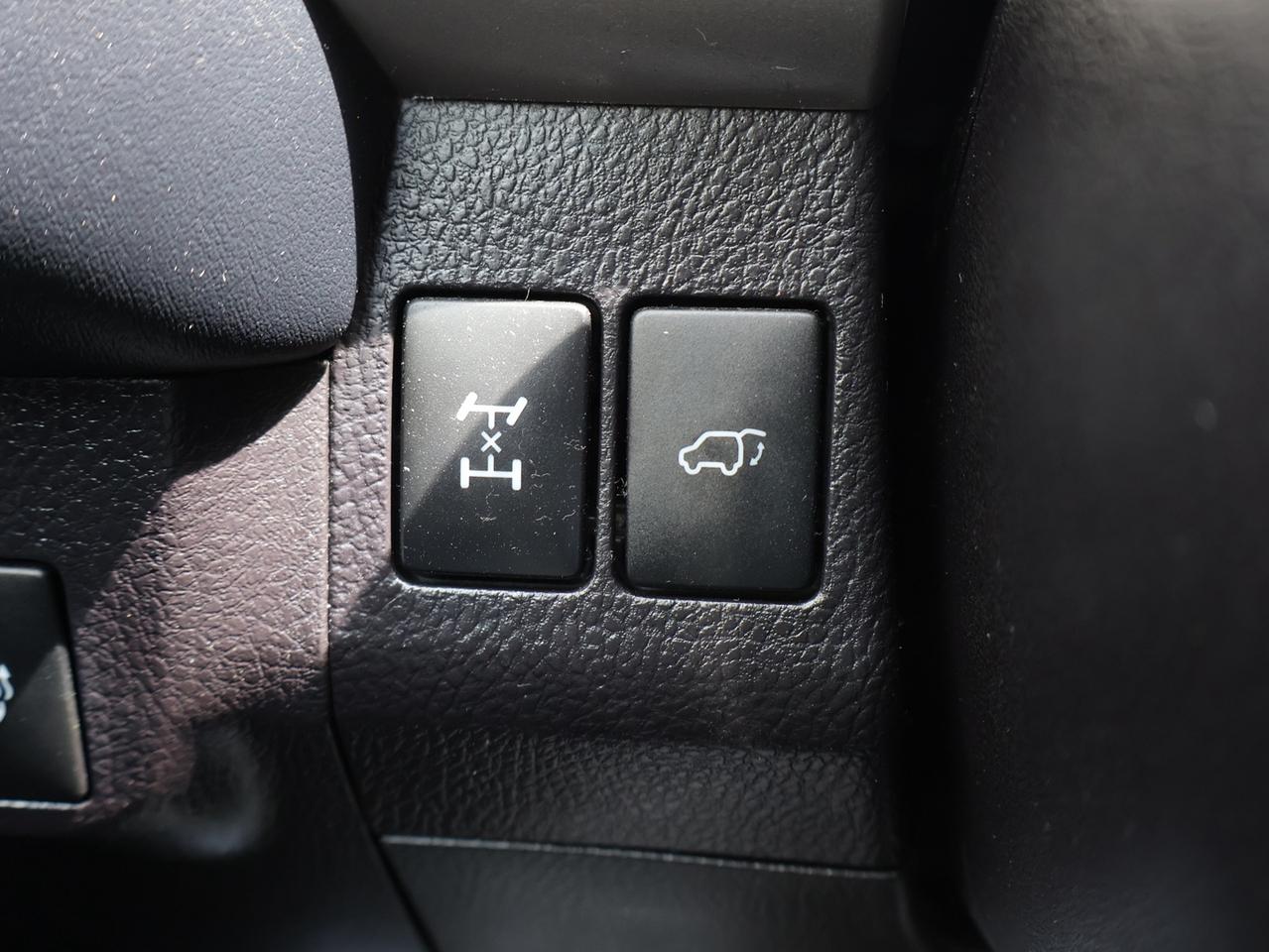 2018 Toyota RAV4 XLE AWD CERTIFIED *ACCIDENT FREE* CAMERA BLUETOOTH HEATED SEATS SUNROOF CRUISE ALLOYS Photo