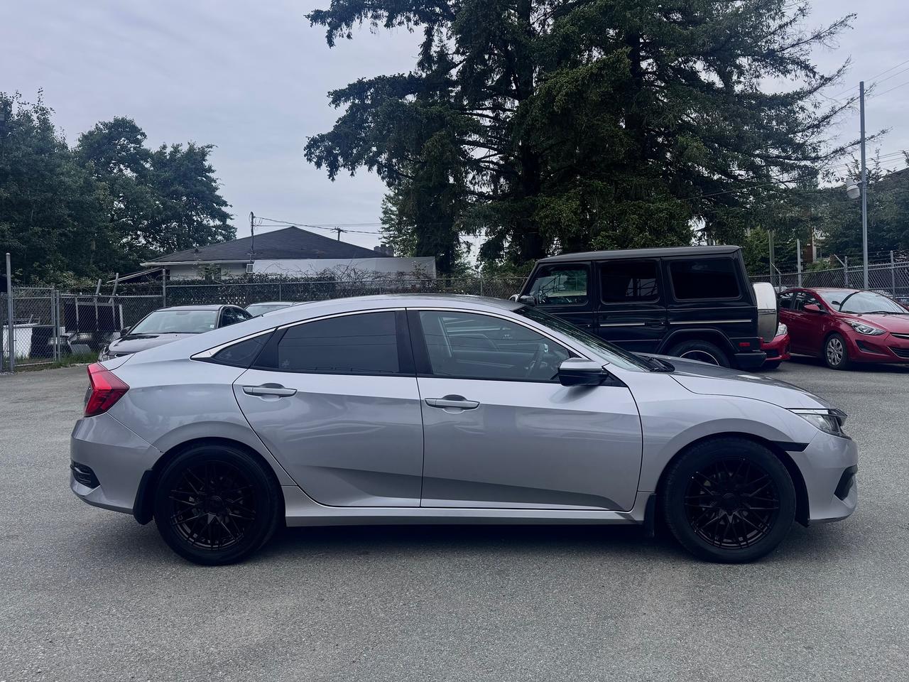 2016 Honda Civic FINANCING AVAILABLE Photo4