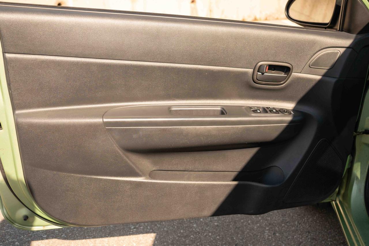 2009 Hyundai Accent SE Photo