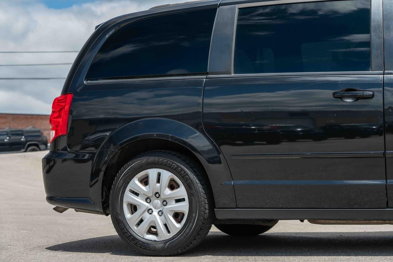 2015 Dodge Grand Caravan SXT Photo