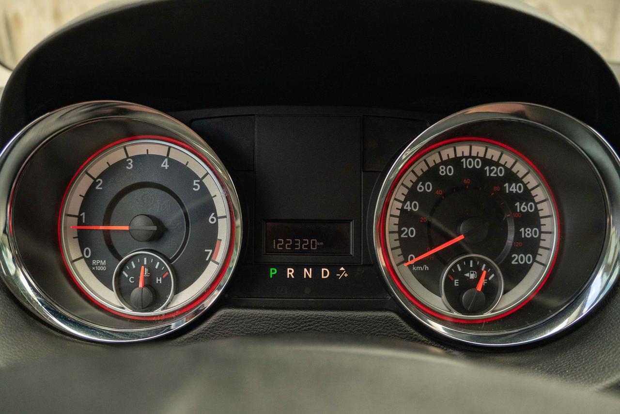 2015 Dodge Grand Caravan SXT Photo