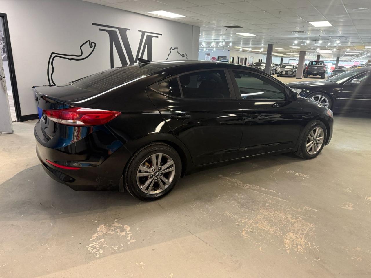 2017 Hyundai Elantra 4dr Sdn Auto GLS Photo