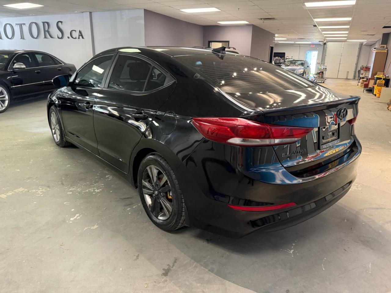 2017 Hyundai Elantra 4dr Sdn Auto GLS Photo