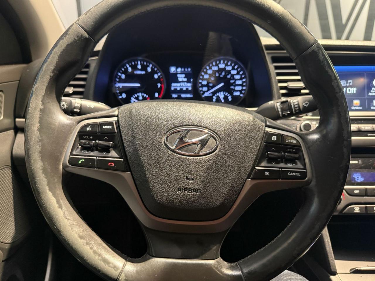 2017 Hyundai Elantra 4dr Sdn Auto GLS Photo