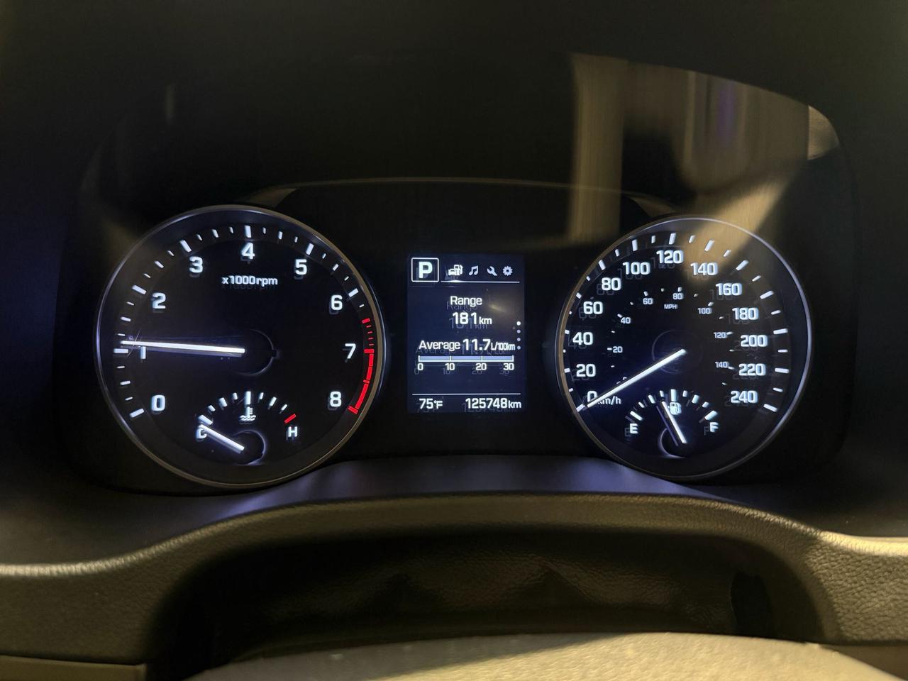2017 Hyundai Elantra 4dr Sdn Auto GLS Photo