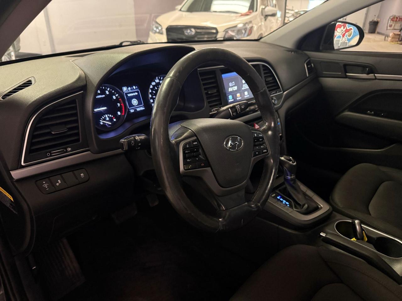 2017 Hyundai Elantra 4dr Sdn Auto GLS Photo