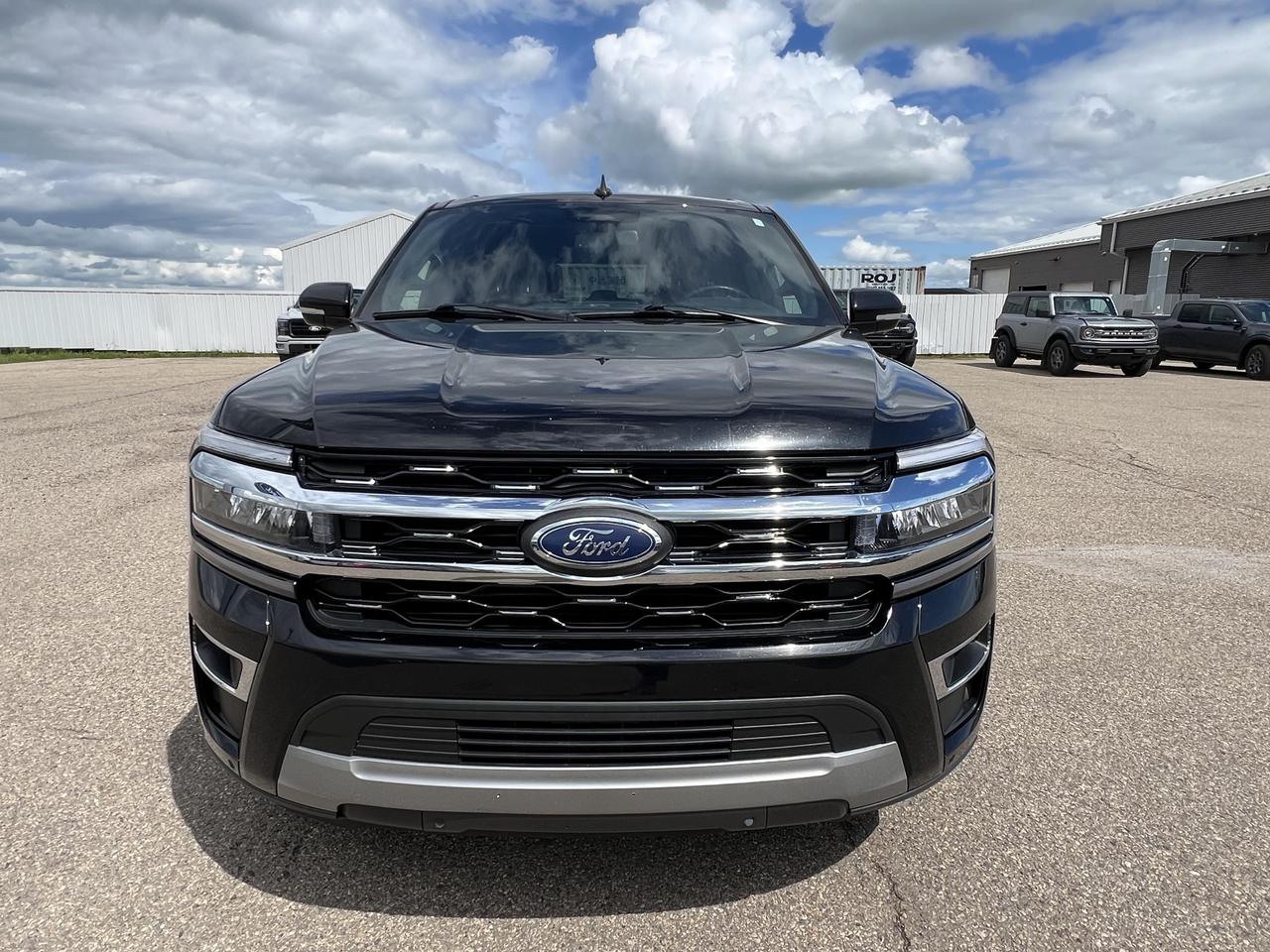 2024 Ford Expedition Limited Max 3.5L ECOBOOST V6 301A+ Photo3