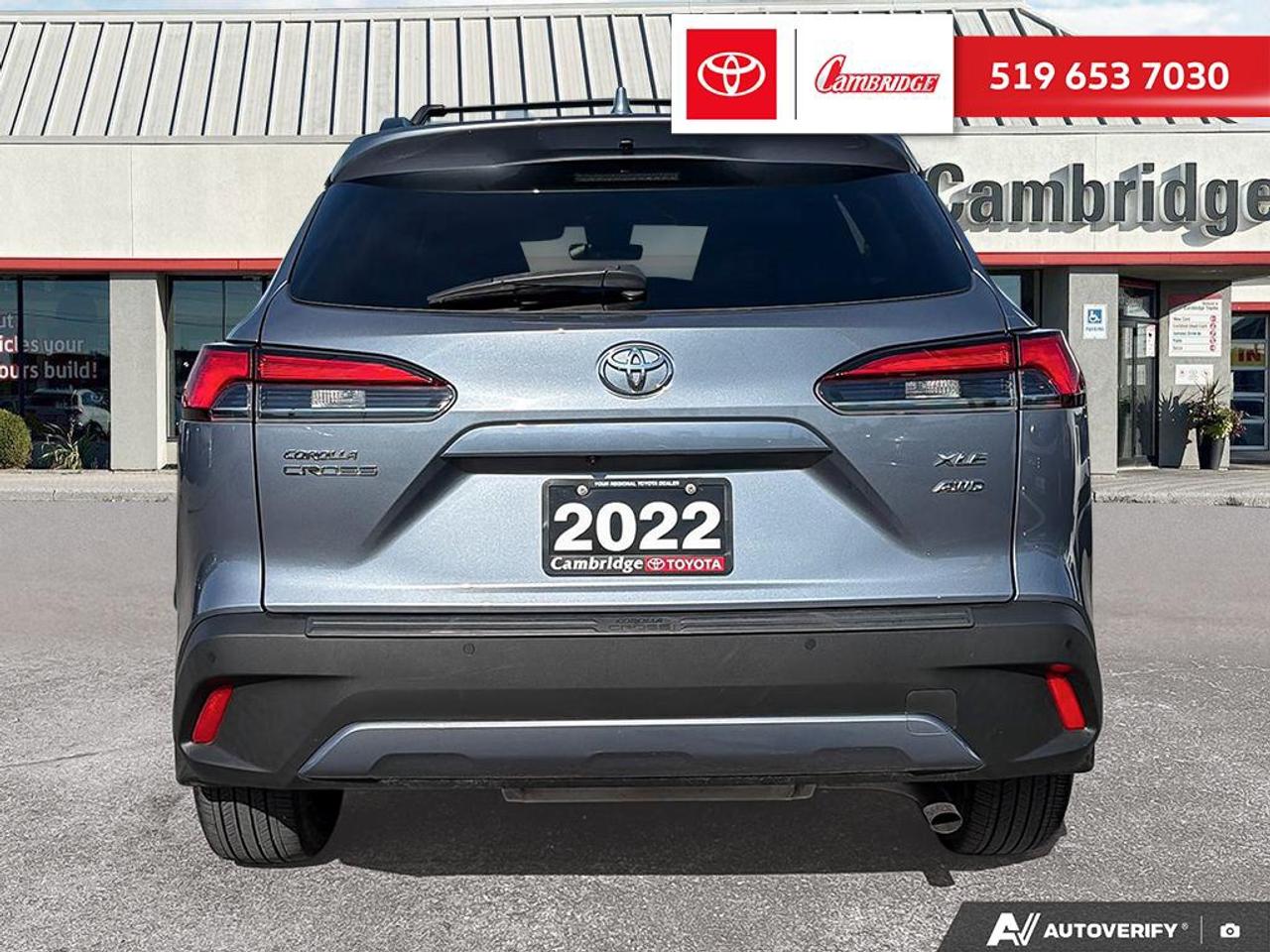2022 Toyota Corolla Cross XLE Photo