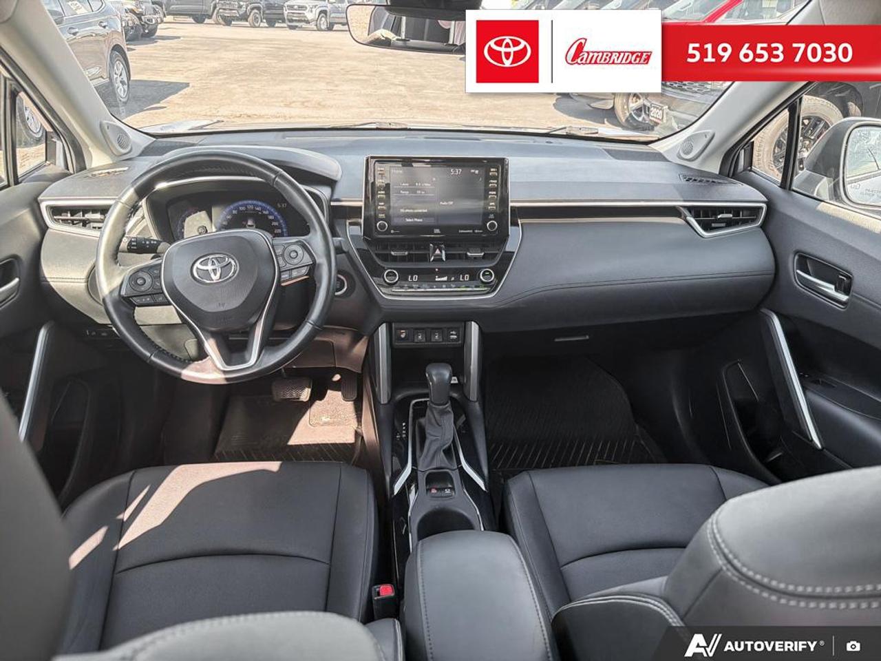 2022 Toyota Corolla Cross XLE Photo