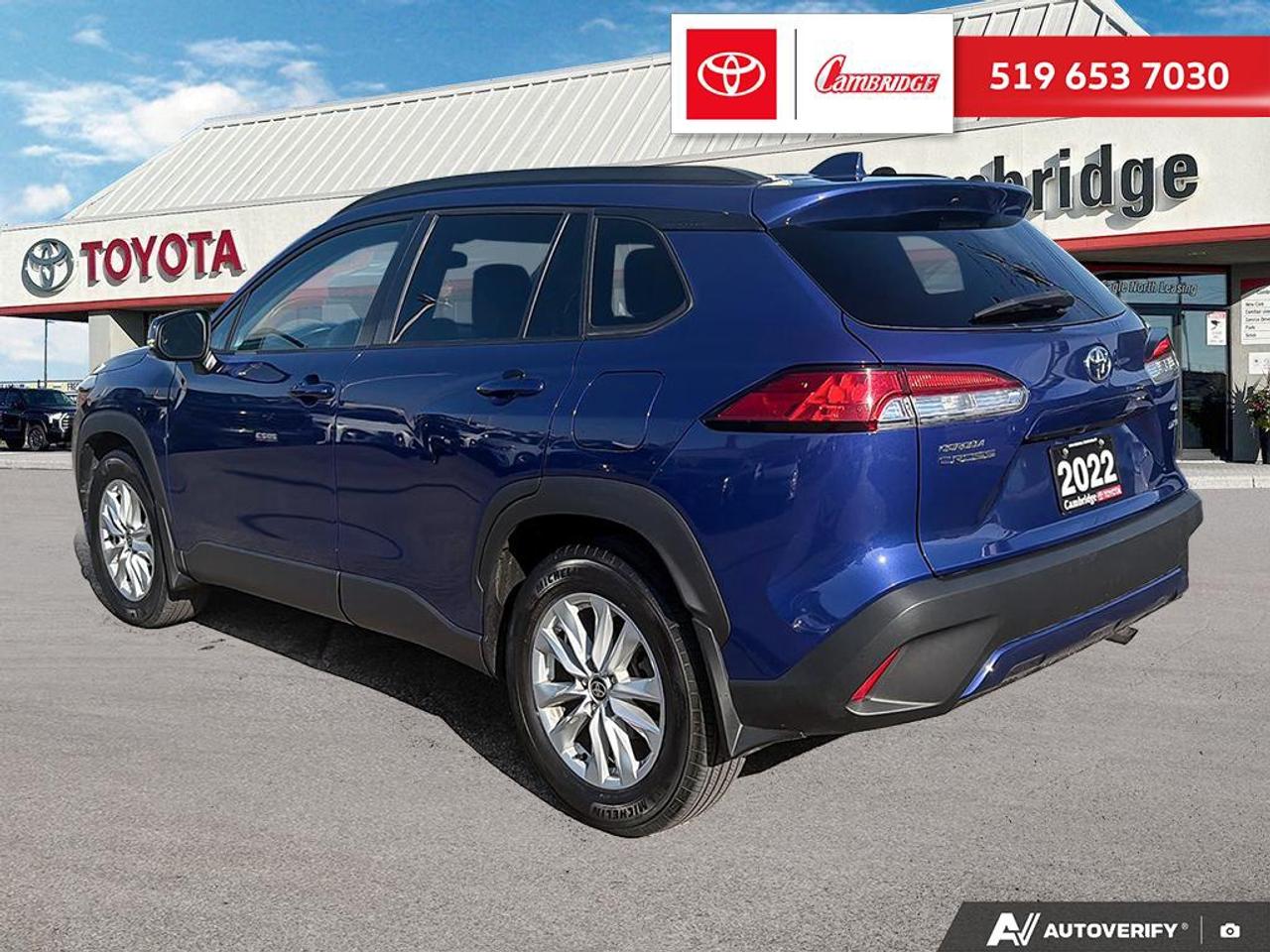 2022 Toyota Corolla Cross LE Photo