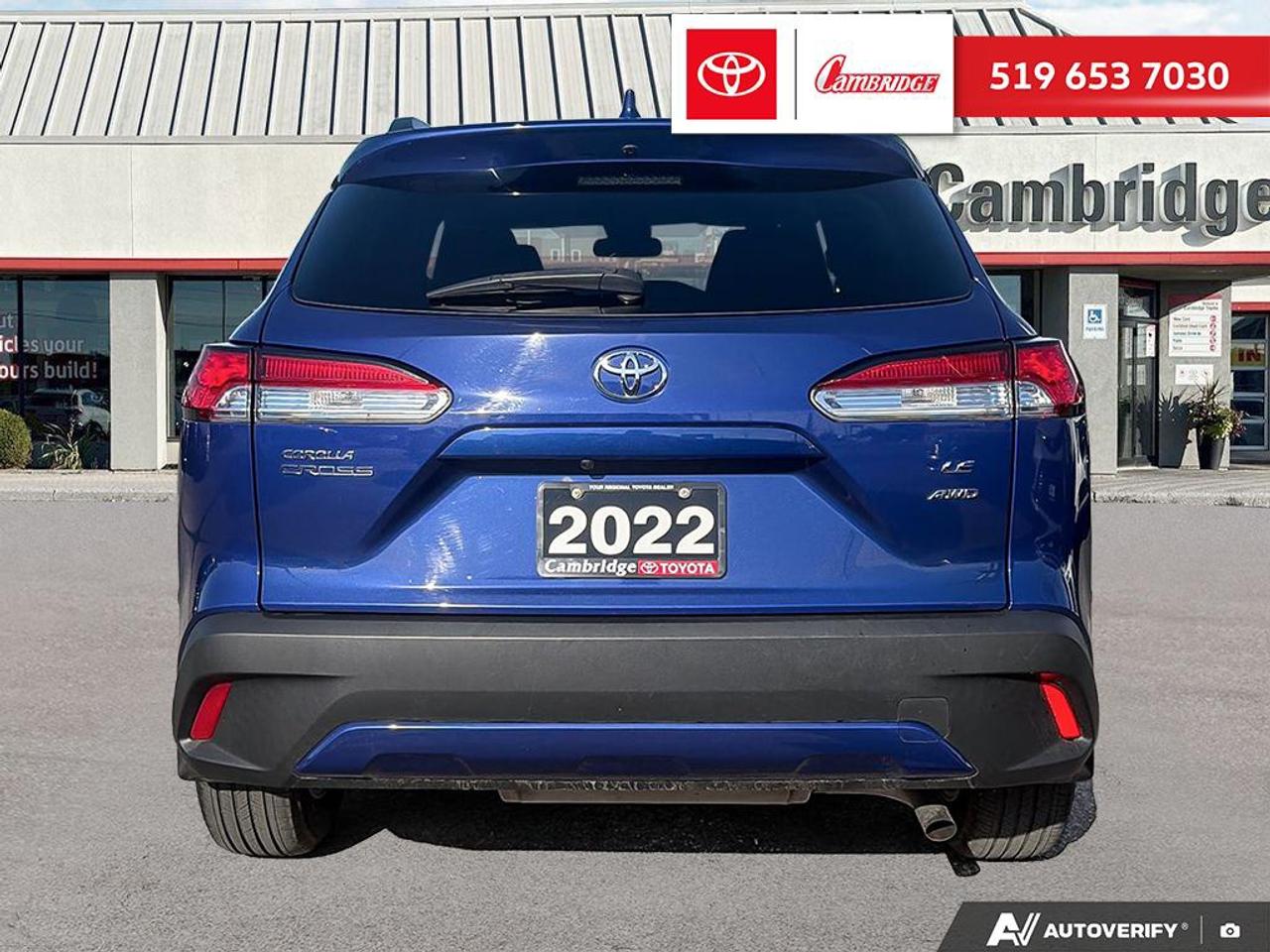 2022 Toyota Corolla Cross LE Photo