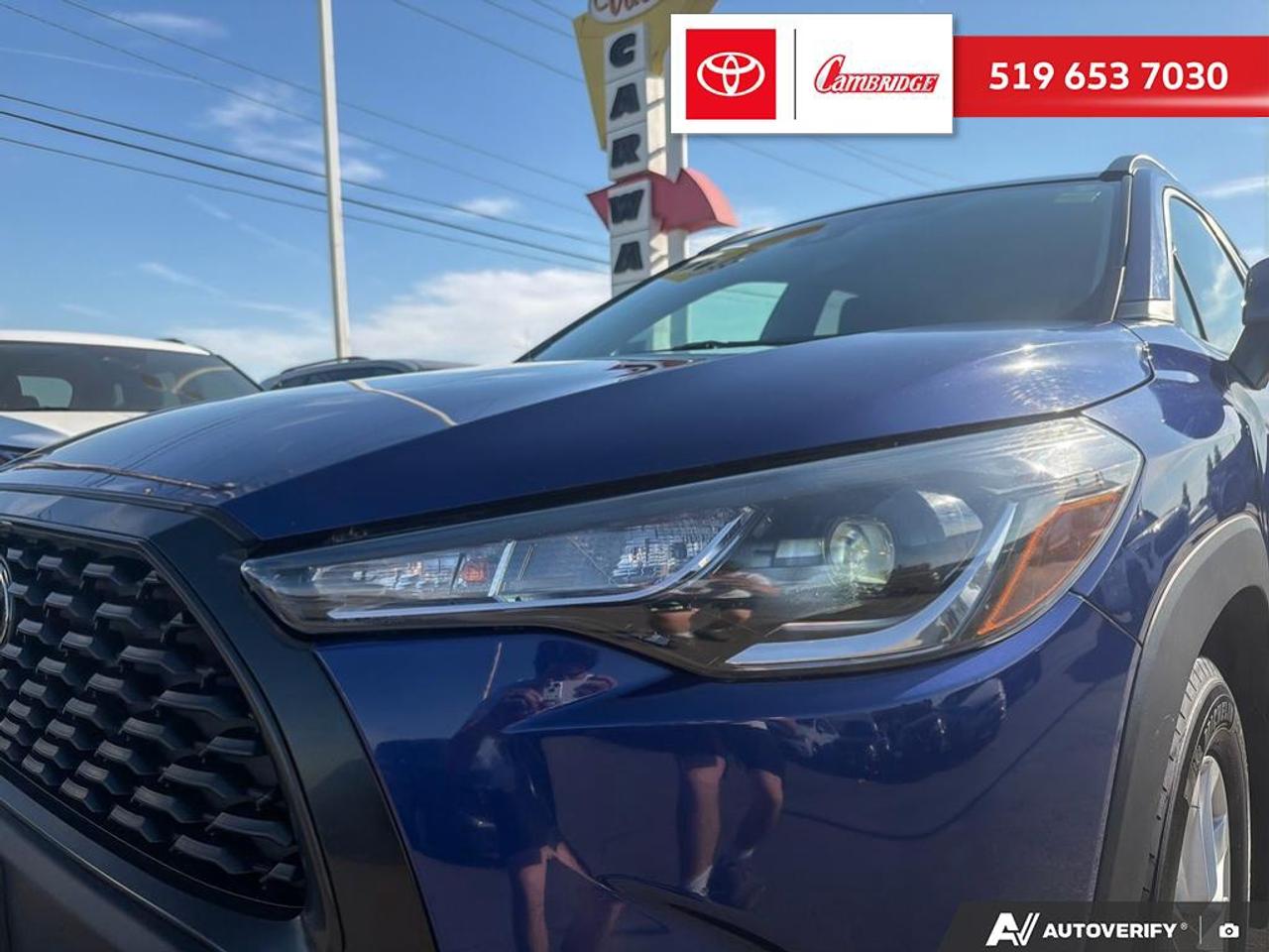 2022 Toyota Corolla Cross LE Photo