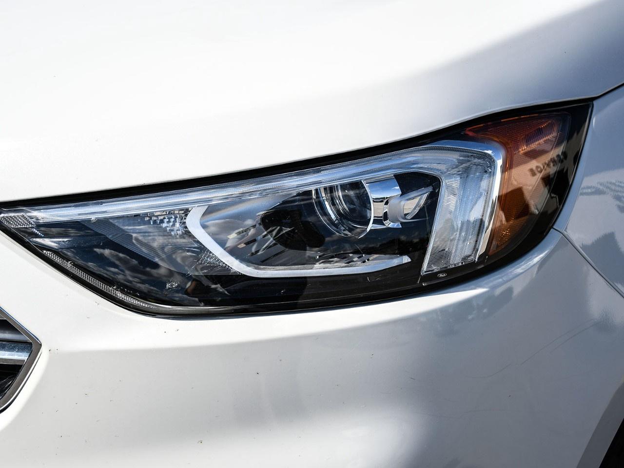 2021 Ford Edge Titanium AWD Photo